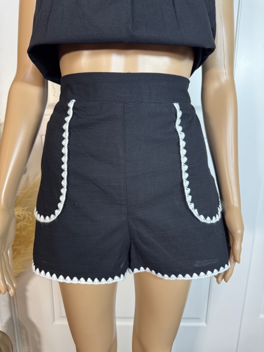 SLEEVELESS TANK TOP WITH ELASTIC WAIST SHORTS CO-ORD SET SIZE MEDIUM - NWOT - Picture 6 of 17